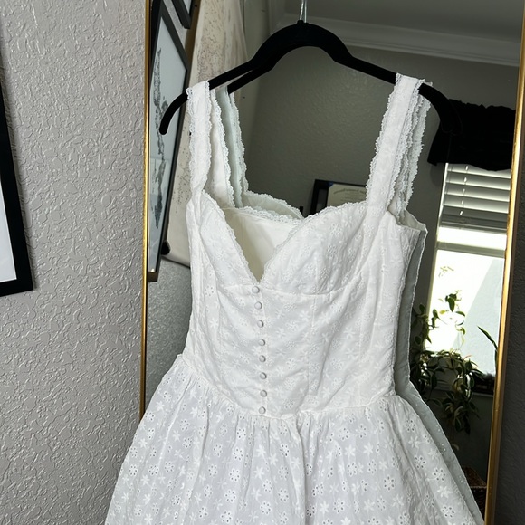House of CB ‘Brigette’ White Cotton Broderie Anglais Corset Mini Dress NWT - Picture 10 of 11